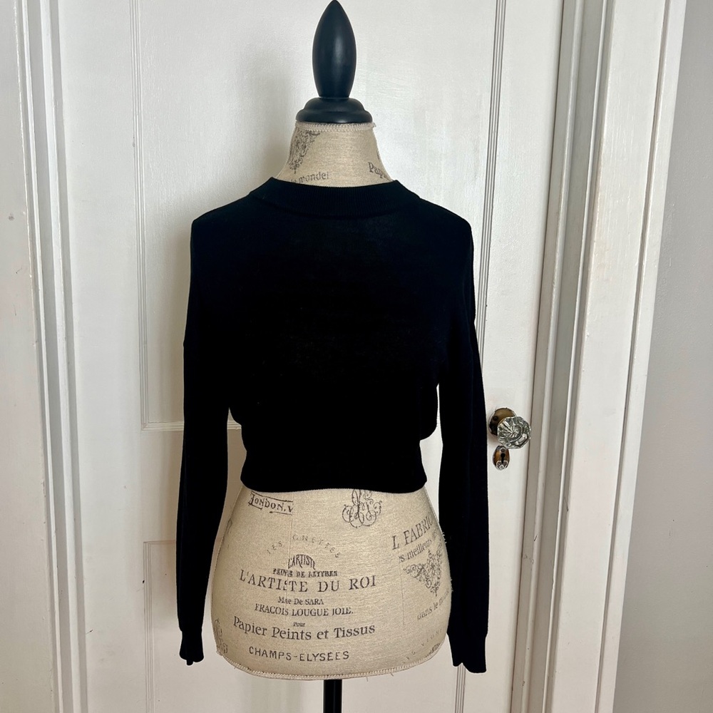 Black lightweight crew neck sweater